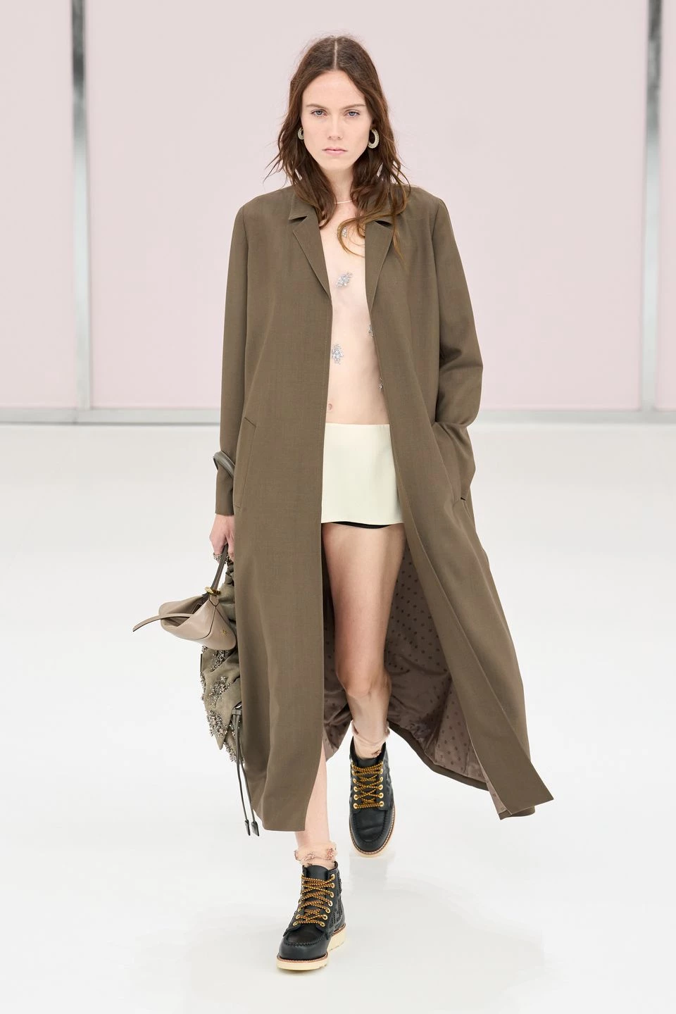 Fendi весна-літо 2025 Fendi весна-літо 2025